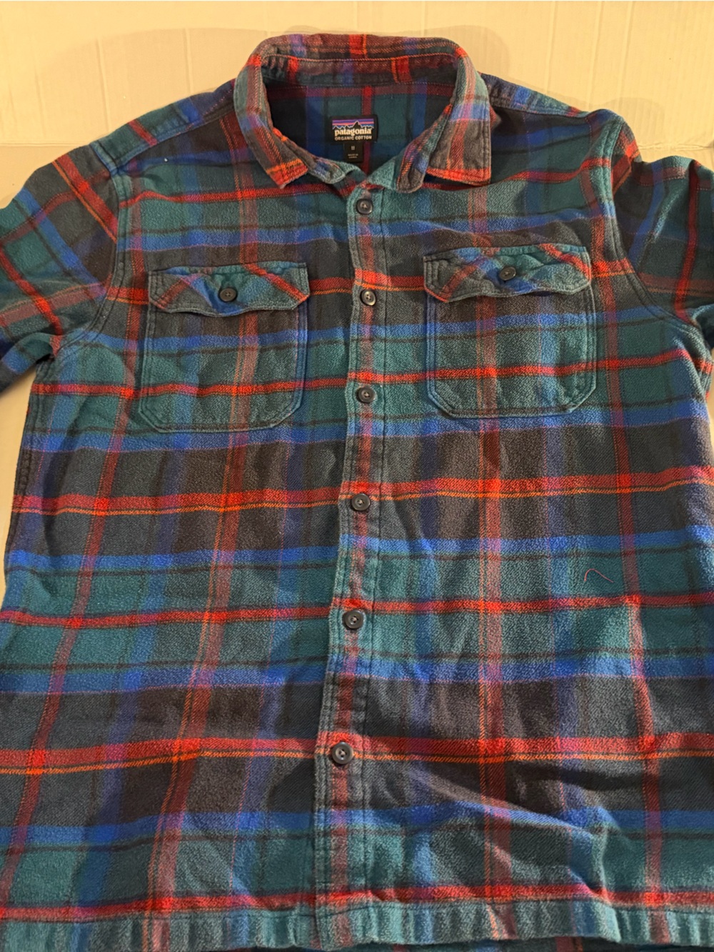 #250 Patagonia Men’s Plaid Button-Down Shirt - Blue, Green, Red